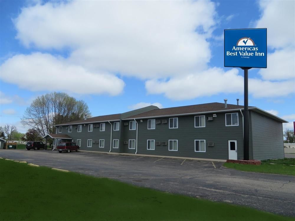 Love Hotels Staples By Oyo At Hwy 10 Mn Motley Eksteriør billede